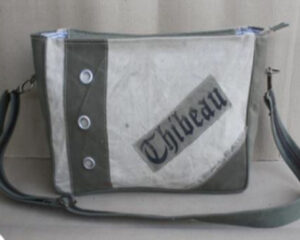 Old Tent Handbag Off White Colour Size 41X10X33 Inches - Article - BTC523